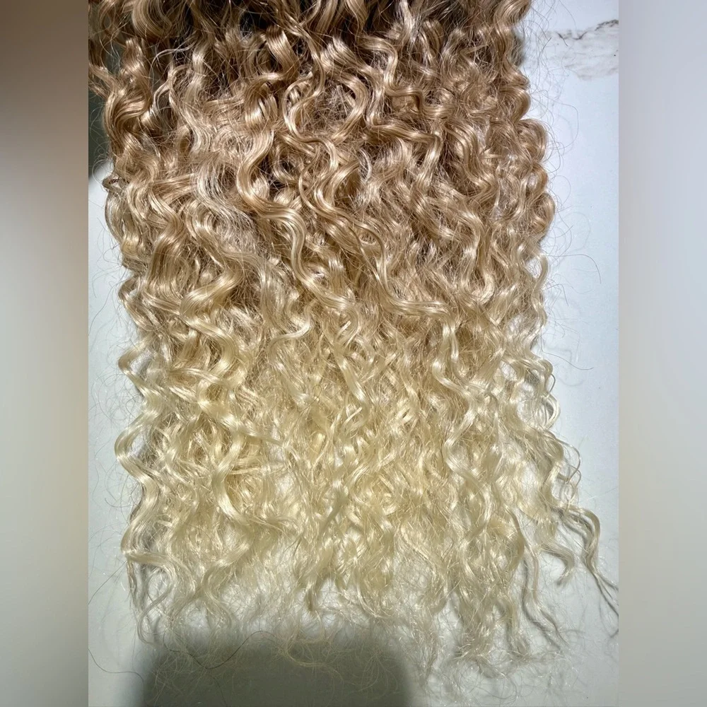 HAIR, 22”, 9PCS Clip in Hair Extensions Curly Long Soft Blonde to Light Blonde - Picture 10 of 11